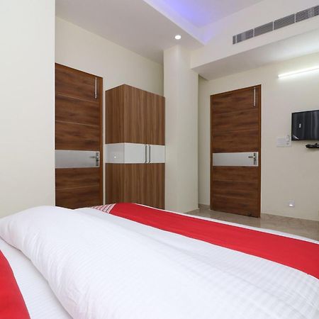 Hotel O The Grand Palace ガーズィヤーバード エクステリア 写真