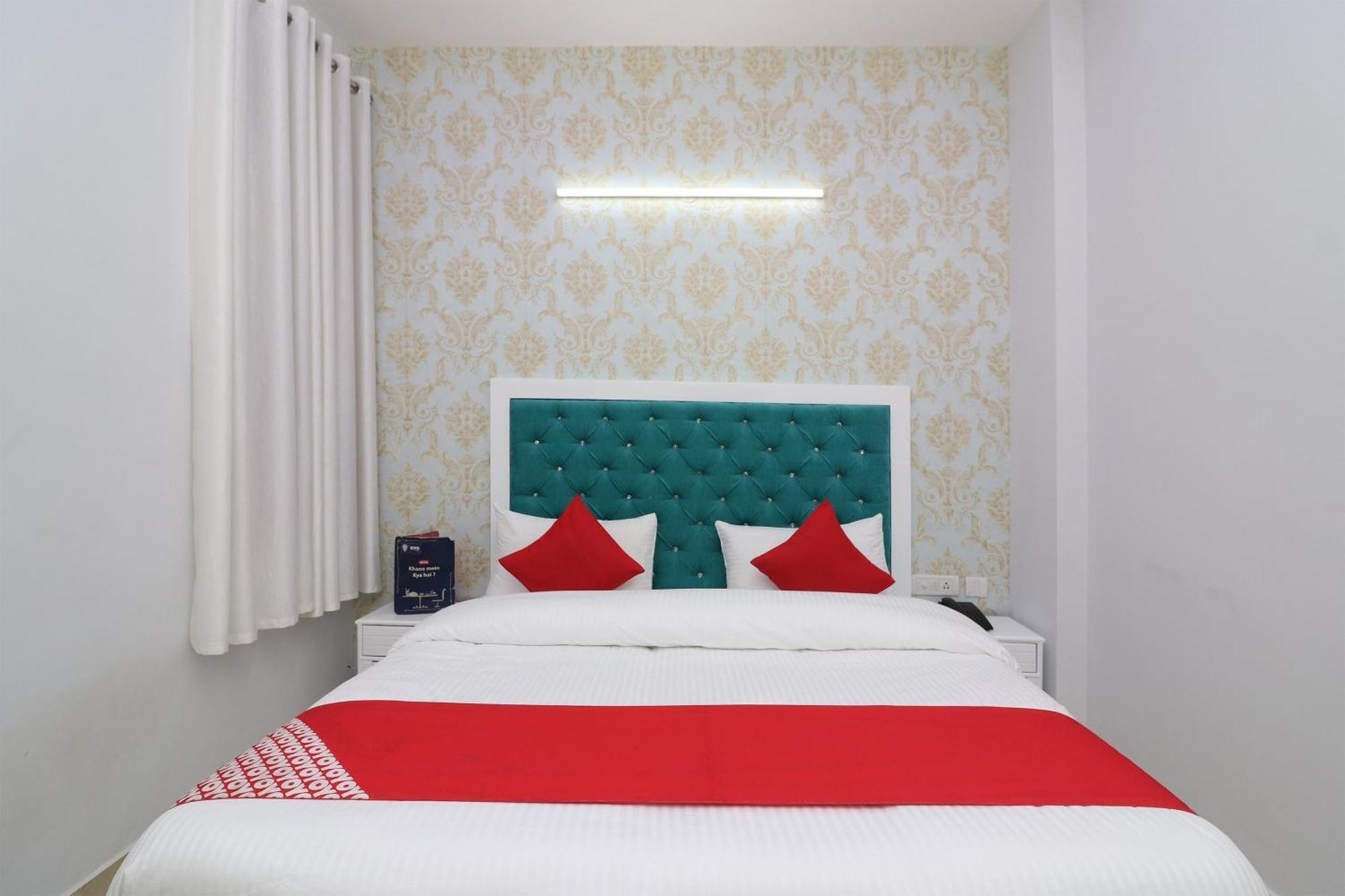 Hotel O The Grand Palace ガーズィヤーバード エクステリア 写真